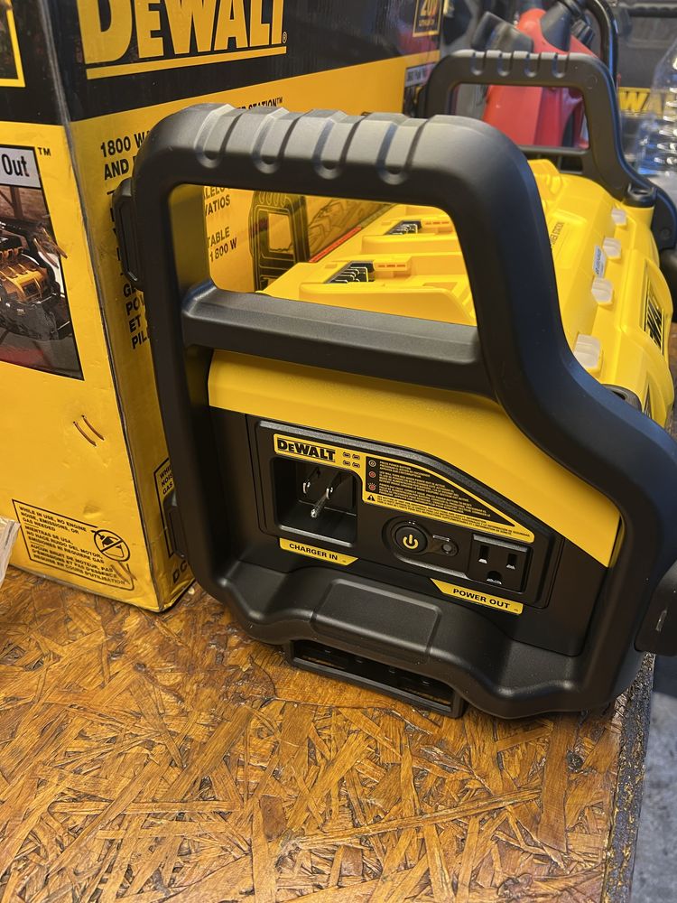 Statie incarcare Dewalt FlexVolt 4 porturi