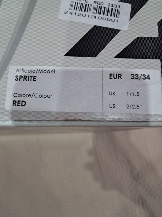 Продавам детски апрески