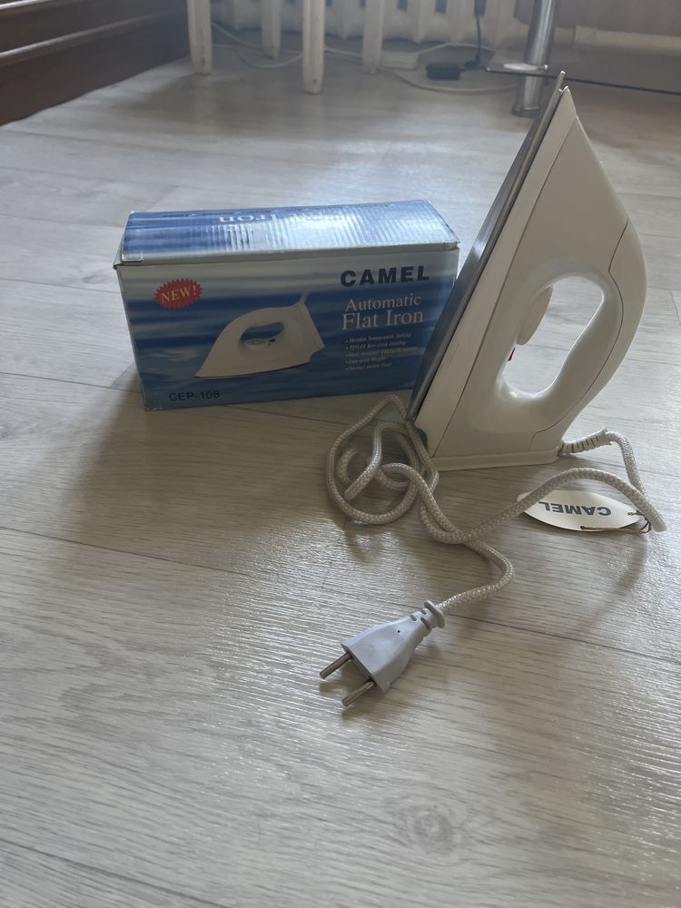 Утюг новый Camel