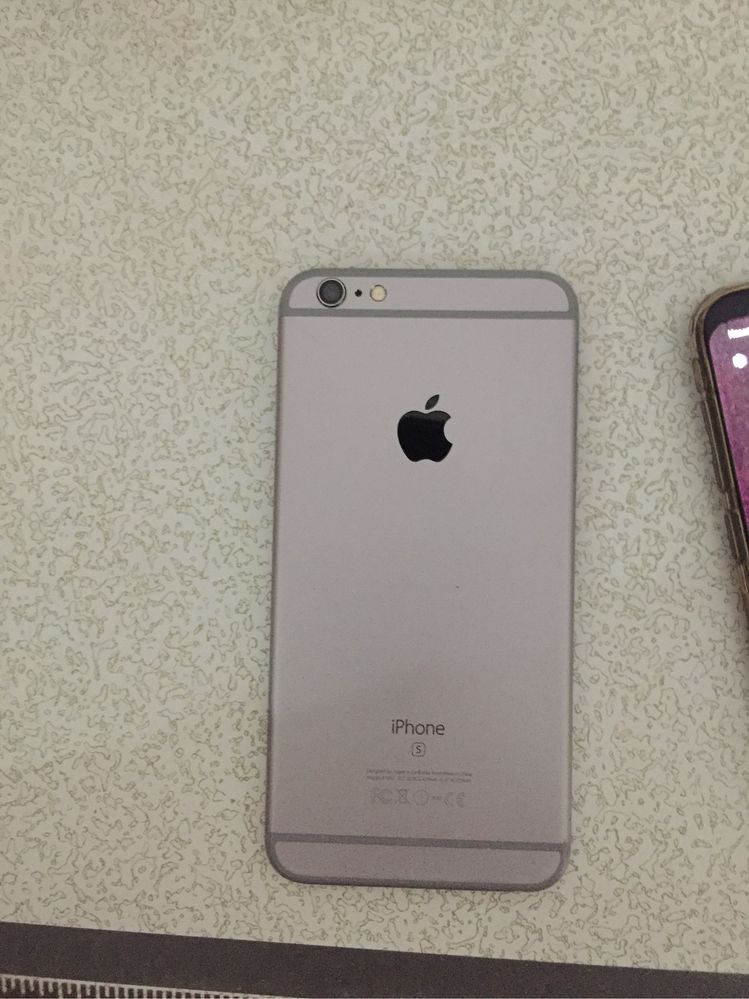 iPhone  6S  Plus