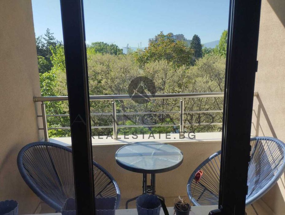 Продава се Тристаен апартамент в Пловдив, Каменица 2 - 109 кв.м за 2606 €/кв.м - Снимка #10