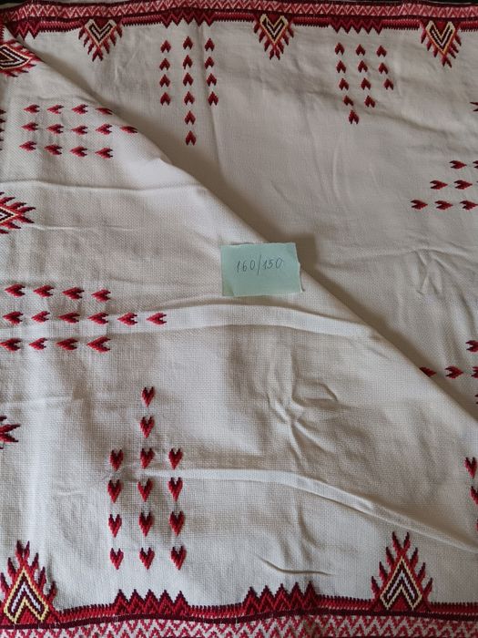 Покривки, шити на панама