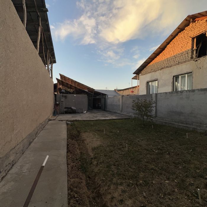 Участка сотилади