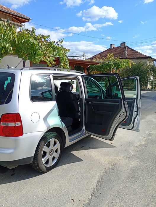 VW Touran 2.0-Бензин/Фабричен Метан