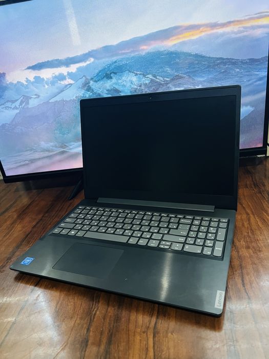 Lenovo noutbuk holati yaxshi narxi arzon