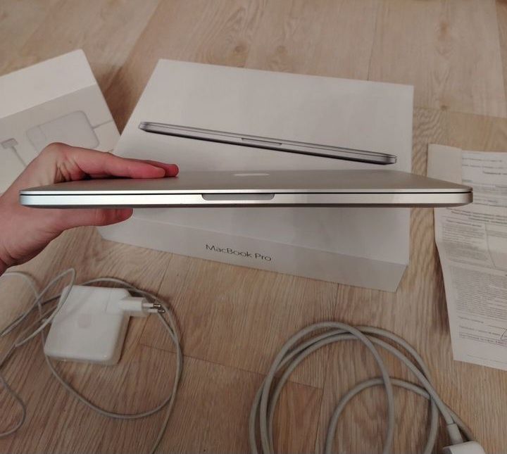 Macbook pro 13. 8/256. FULL