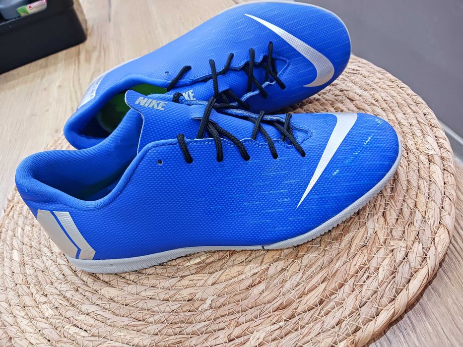 Оригинални маратонки на Nike mercurial