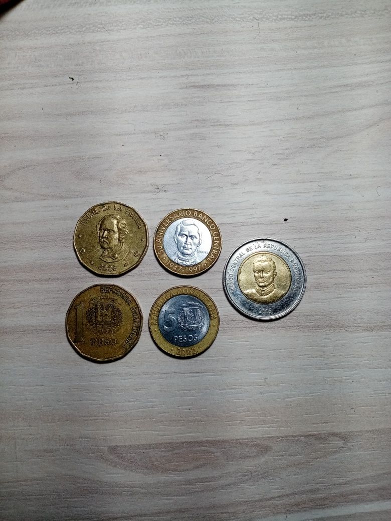 Монети Домениканска република