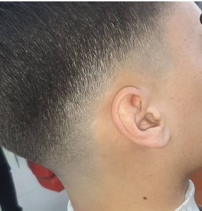 Стрижки, прически, укладки