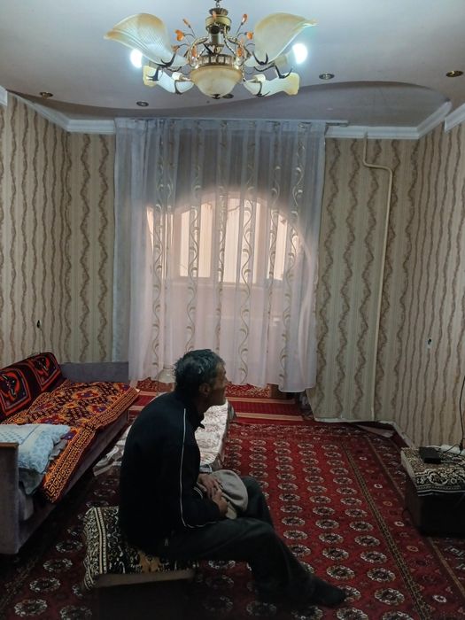 БАМда 2 хонали гиштли уйда 77 -серия 6 м балконли.