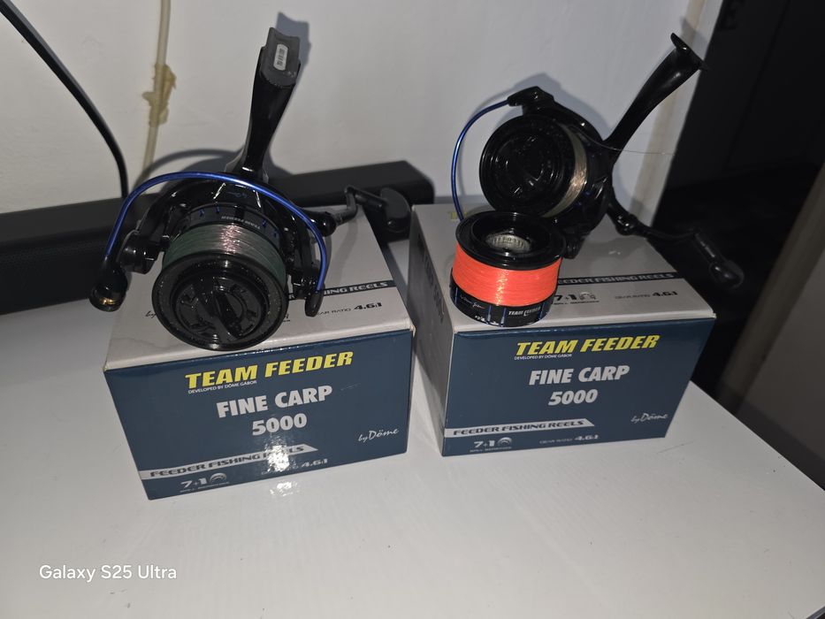 Vand 2 lansete feeder cu mulineta