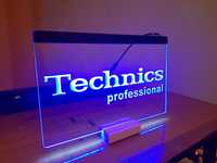 Technics firma luminoasa