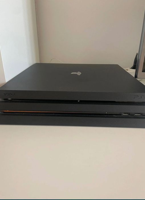Ps4 Pro 1TB Cu Jocuri