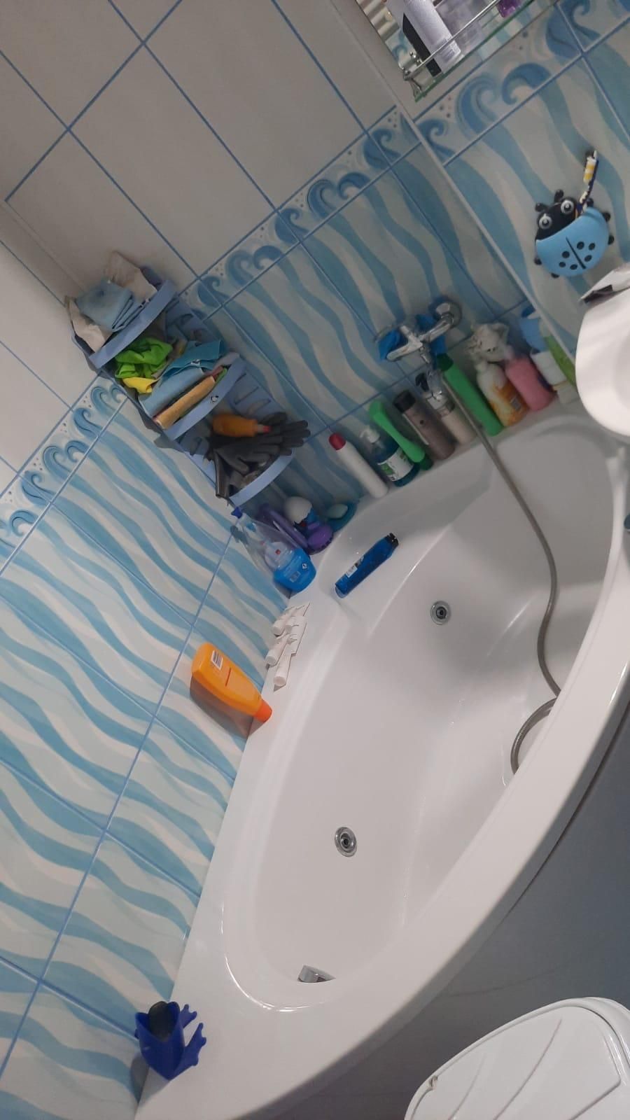Vând cadă de baie