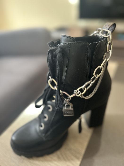 Боти Guess-39-с верижка