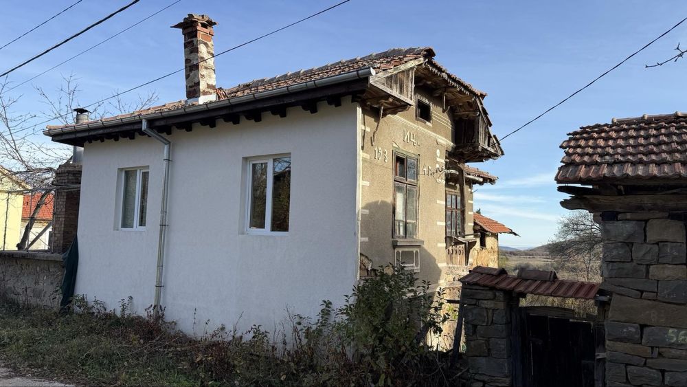 Продава къща с. Здравковец, област Габрово