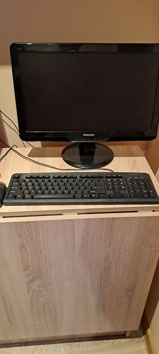 Vând calculator și boxe home cinema 5.1