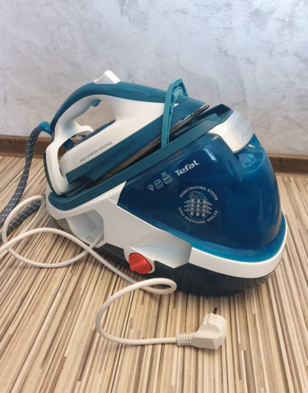 Stație călcat Tefal Pro Express Control.