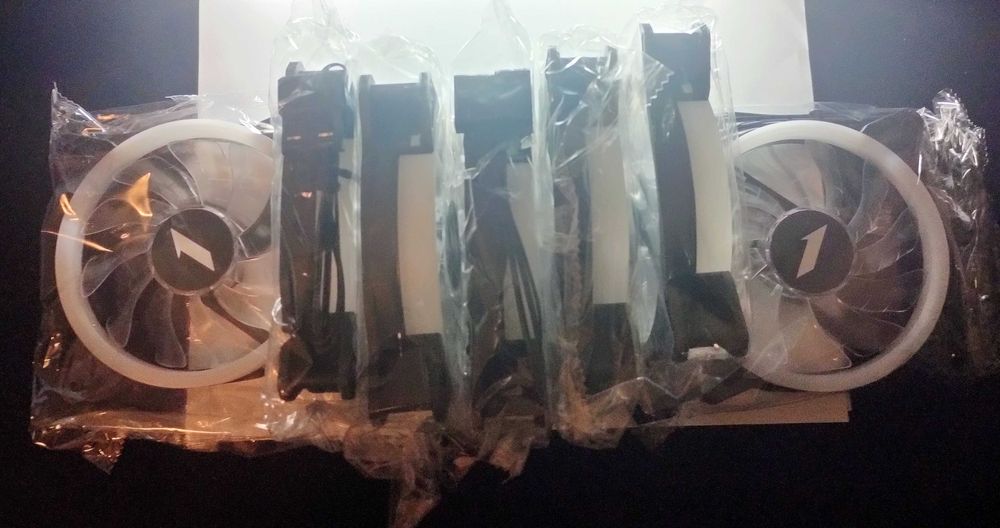 7 ventilatoare carcasa RGB, 120x120x25 mm, rulment hydraulic, molex