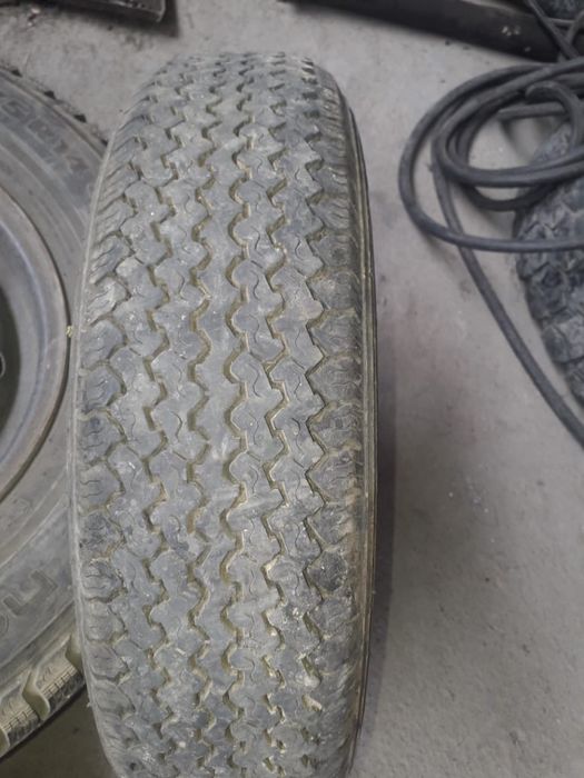 Продам шину на москвич R13 1шт