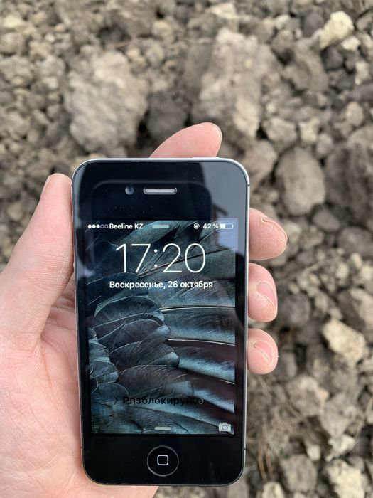 Iphone 4s в хорошем состояние