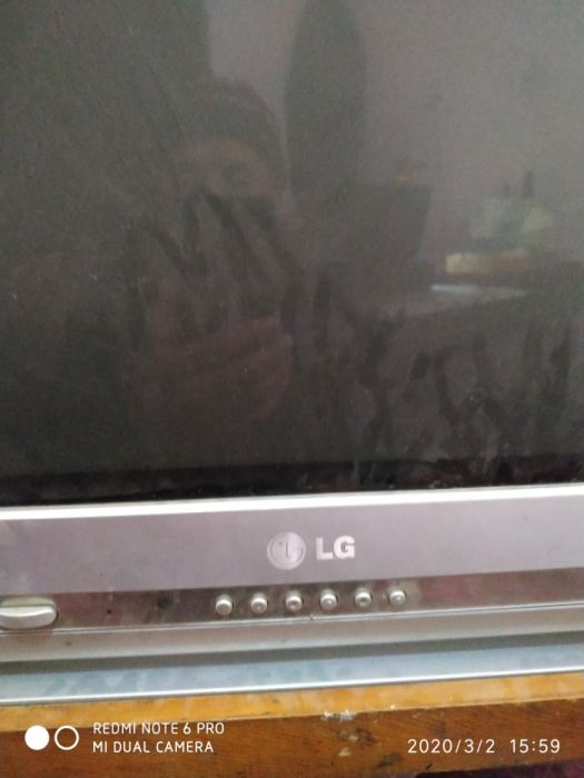 Телевизор LG экран 72см рабочий