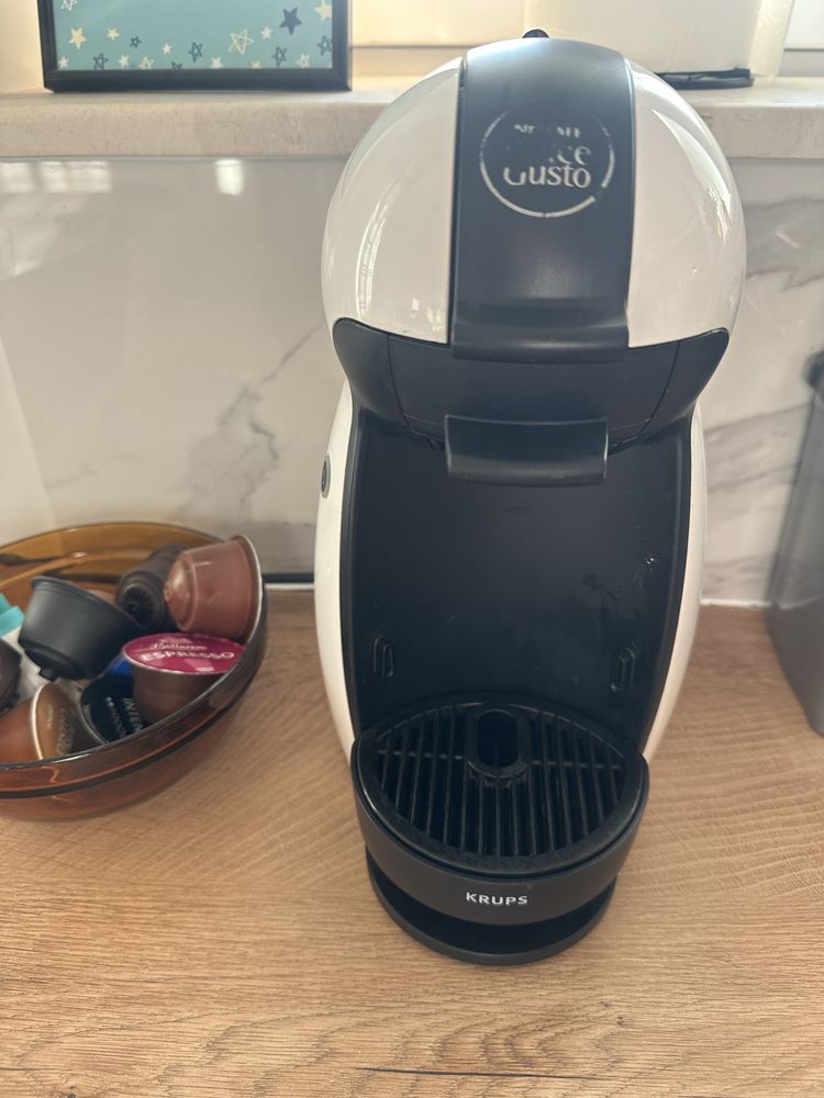 Кафе машина DeLonghi Nescafе Dolce Gusto PICCOLO  Krups