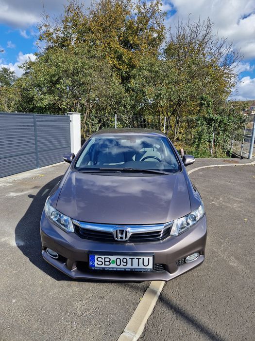 Honda Civic 4d 1.8 din 2012