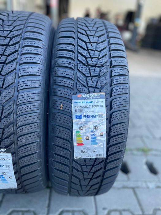 235 65 17 Hankook WInter Icept evo 3 108V XL