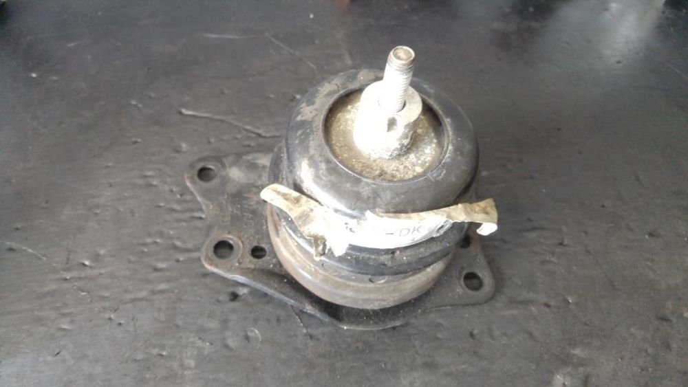 Suport tampon motor seat ibiza 6j 1.9 tdi bls 6q0199167dk