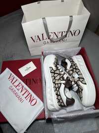 Vând Valentino One Stud XL