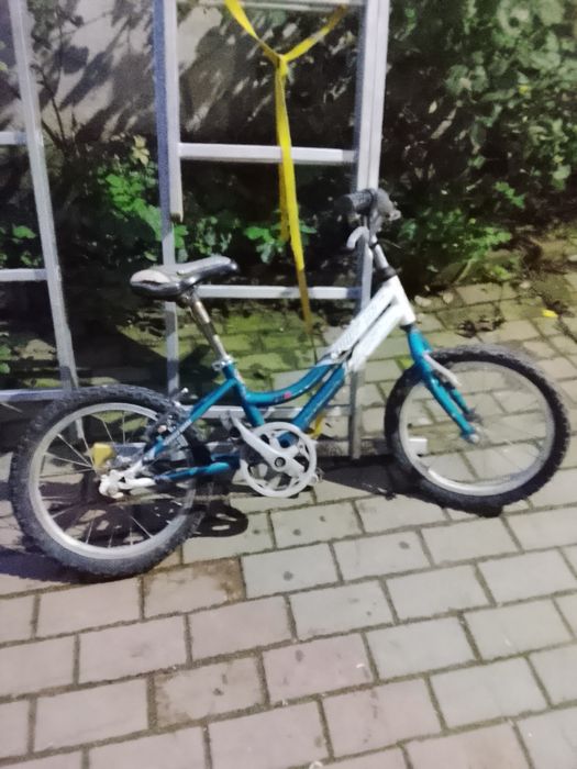 Vând bicicleta pentru copiii