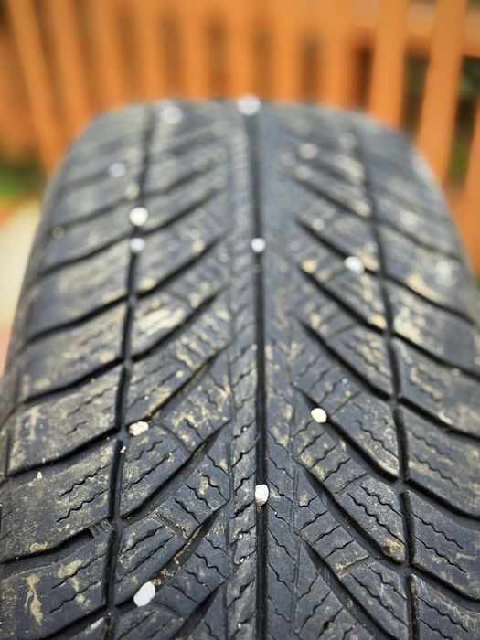 Vand 2 Anvelope GOOD YEAR M+S 205/60/R16!