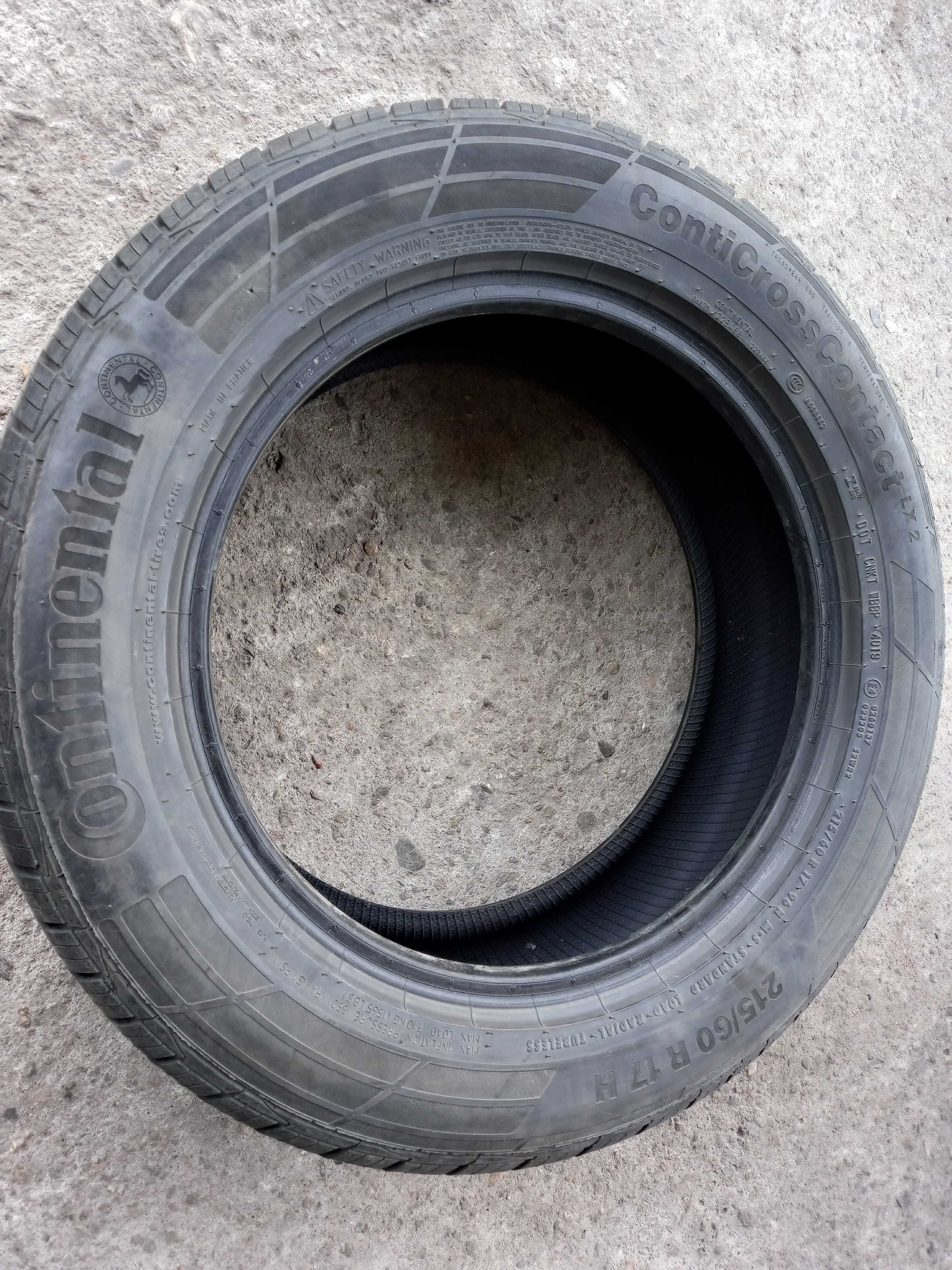 2 броя 215/60 R17 CONTINENTAL