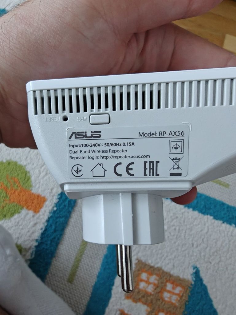 Vând Repeater WiFi 6 Asus RP-AX56 1800mbps