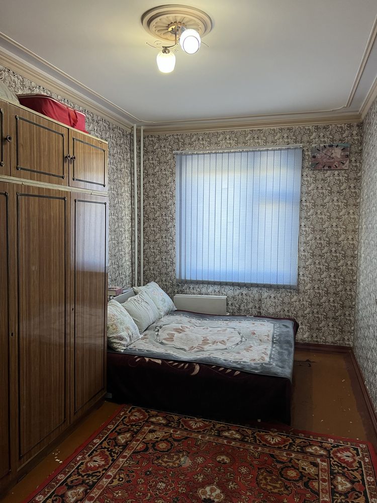 Tinchlik Merto 4 xona Dom sotiladi  98kv