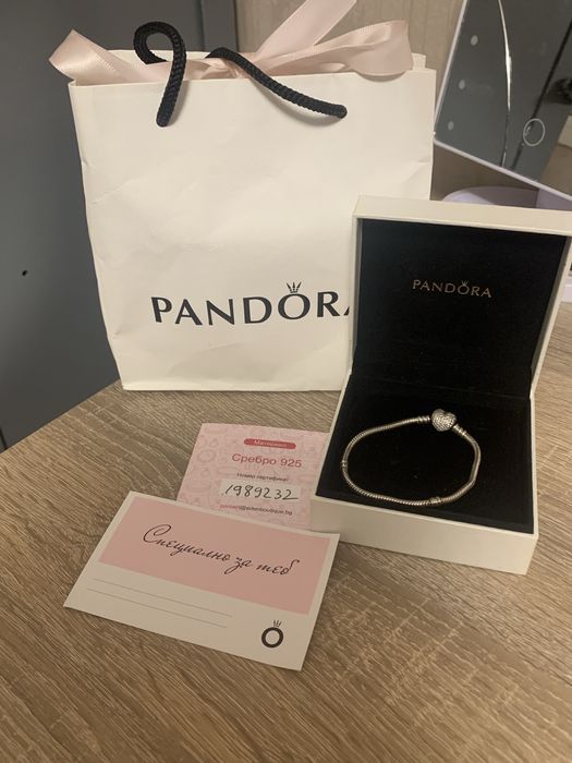 PANDORA гривна.