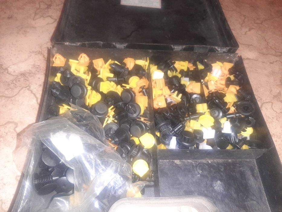 Продам клипсы...