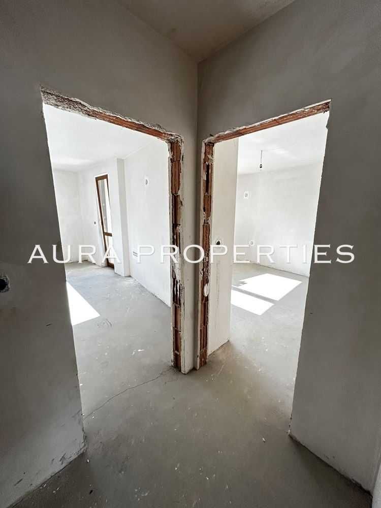 Продава се Двустаен апартамент в Разград, Център - 78 кв.м за 1131 €/кв.м - Снимка #3