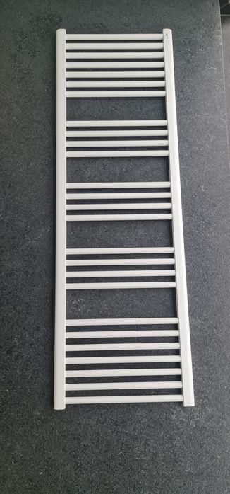 Radiator, tip scarita pentru baie