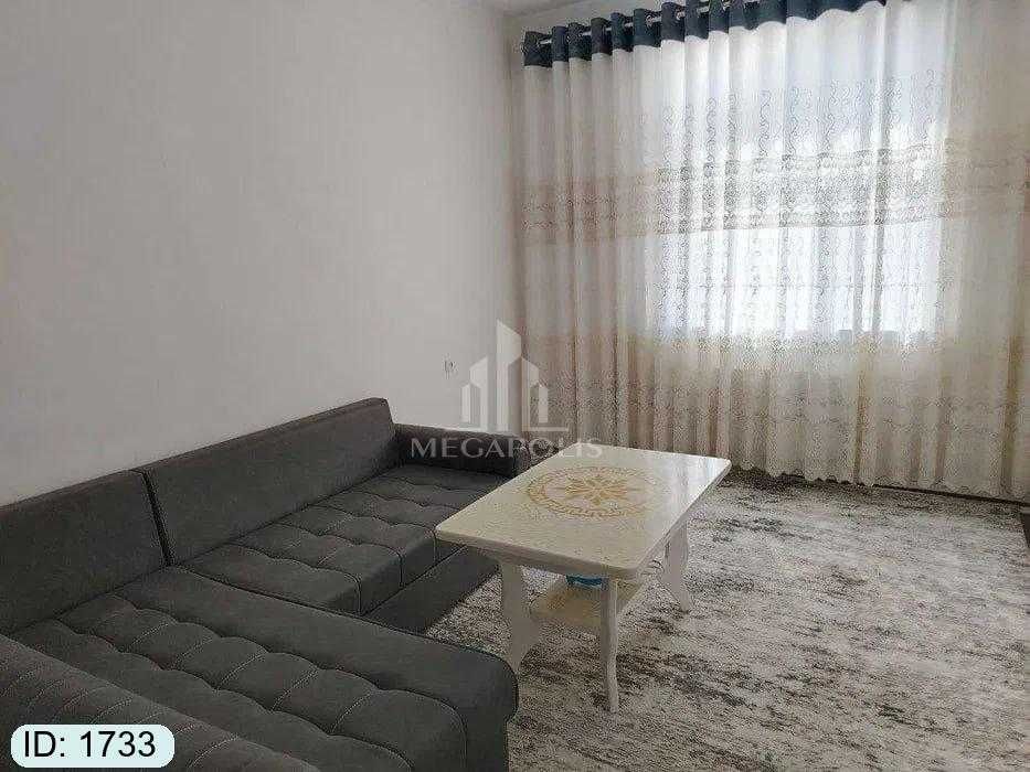 7 mikr 8 mikr tarafda 2 xonali kvartira sotiladi №1733