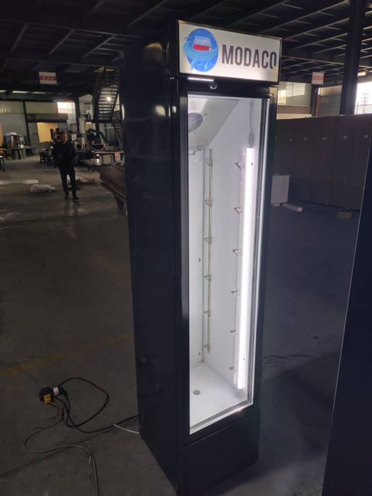 Vitrina frigorifica model NOU