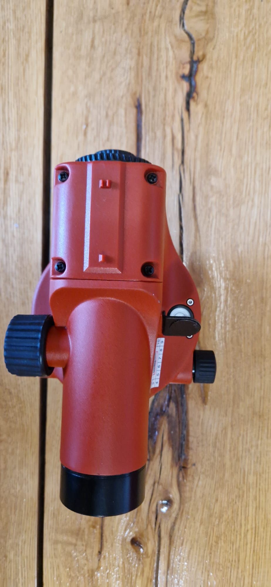 Hilti nivela optica noua