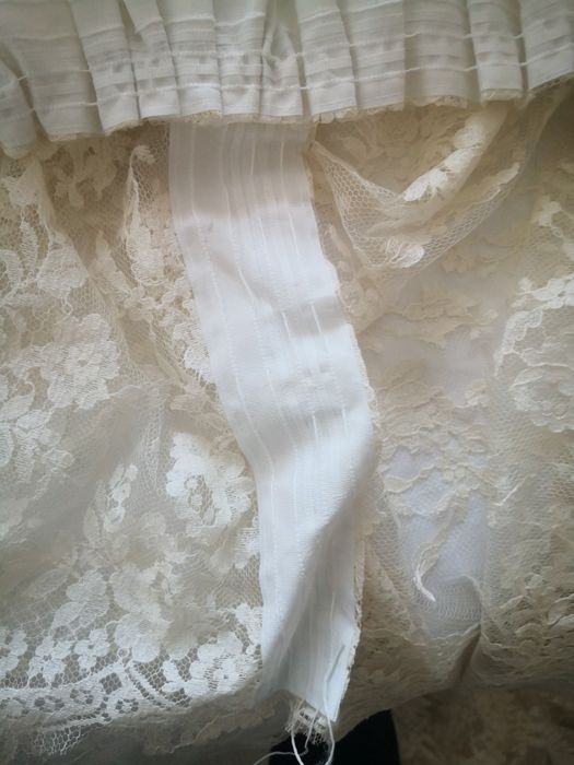 Perdele din dantela alb-crem