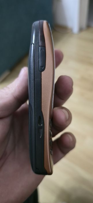 Nokia 6310i culoare cărămiziu mercedes benz