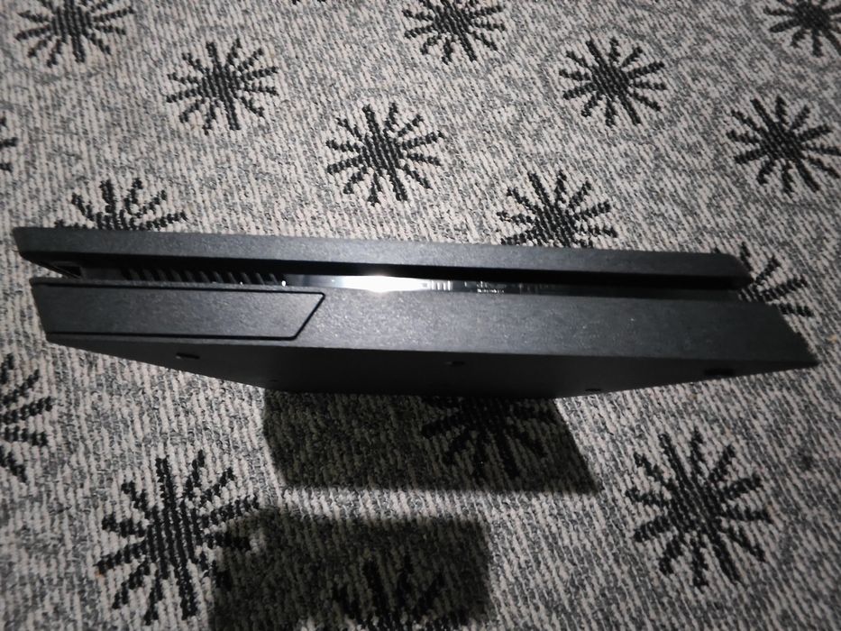 PlayStation 4 Slim 1TB