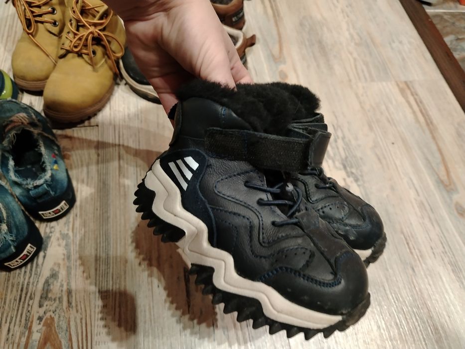 Продам зимнюю обувь для мальчика