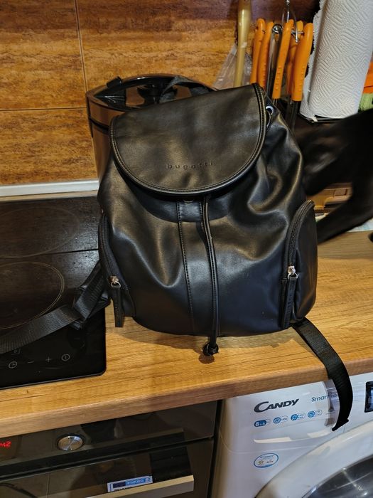 Раница от еко кожа