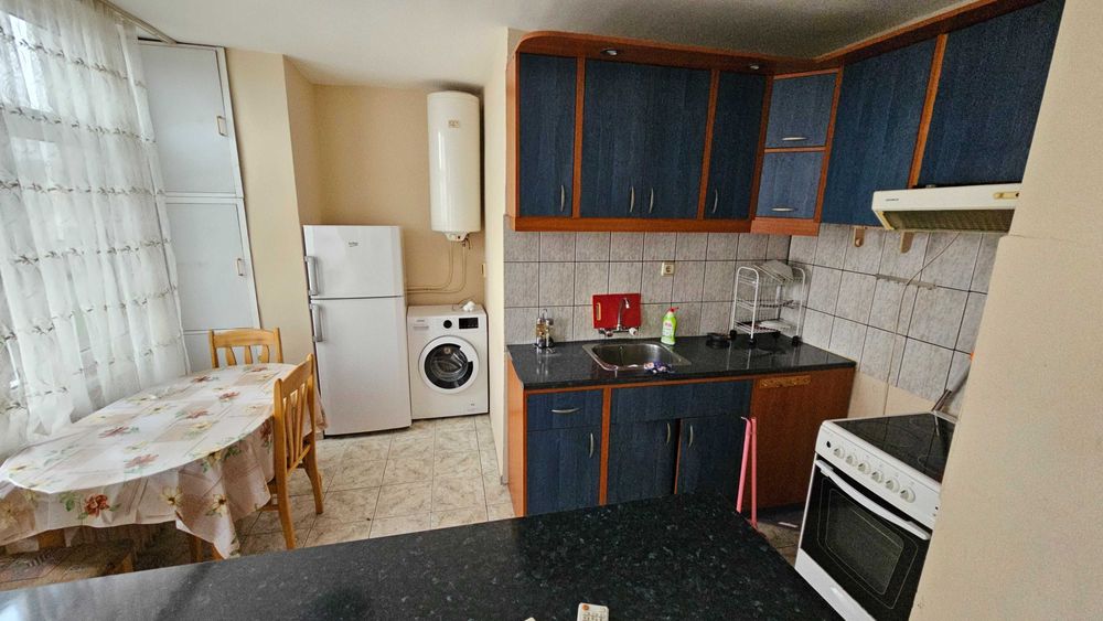 Дава се под наем Тристаен апартамент в Разград, Лудогорие - 100 кв.м за 255 € - Снимка #4