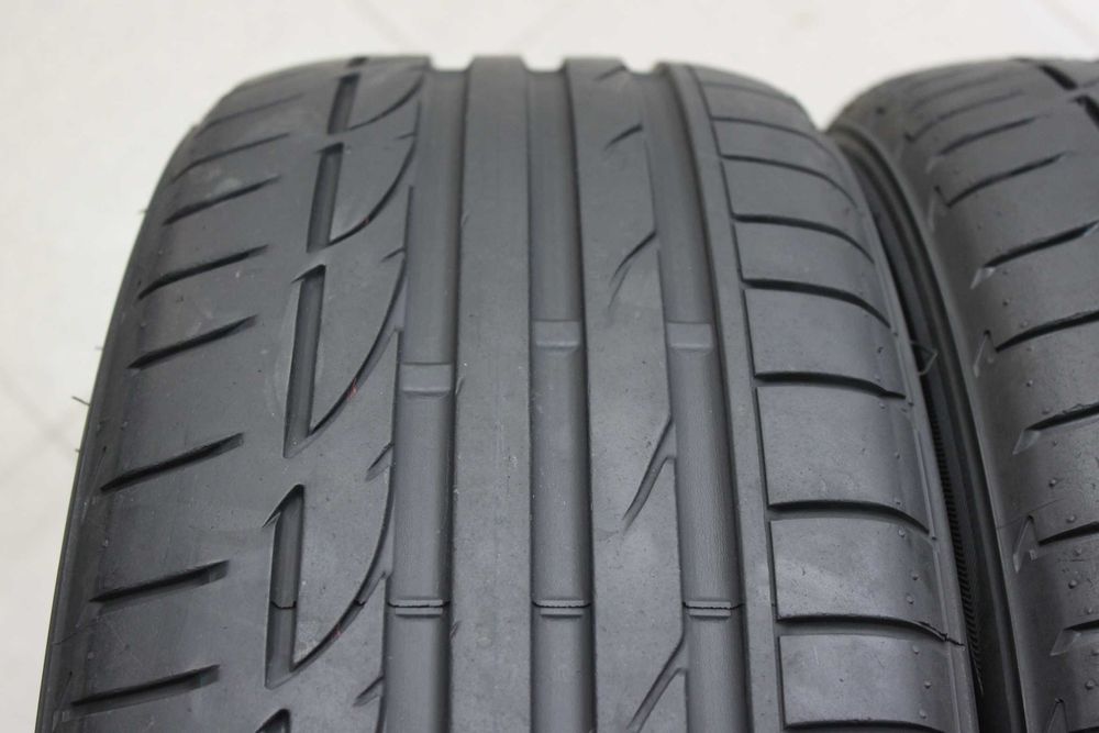 215/45-20 Bridgestone BMW i8